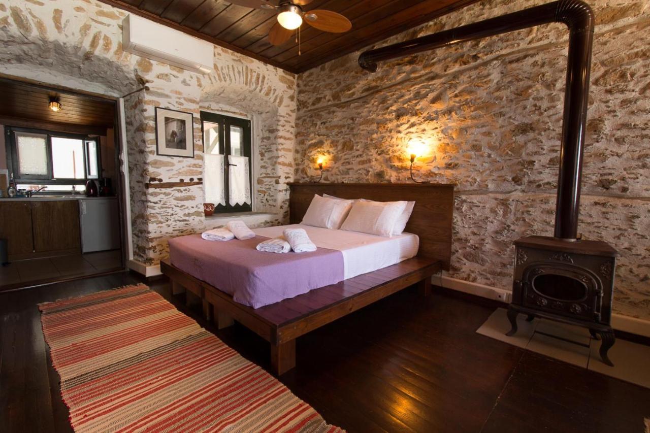 To Petrino Apartment Agios Ioannis  Exterior photo